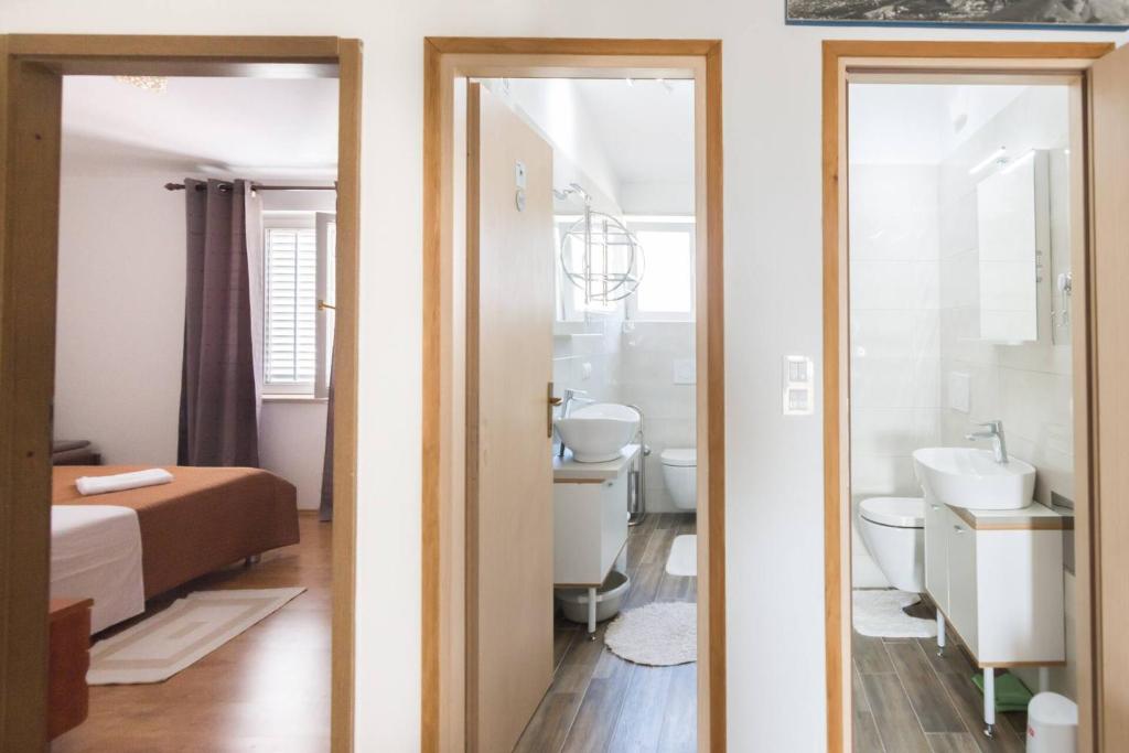 Łazienka w obiekcie Apartment Rajna
