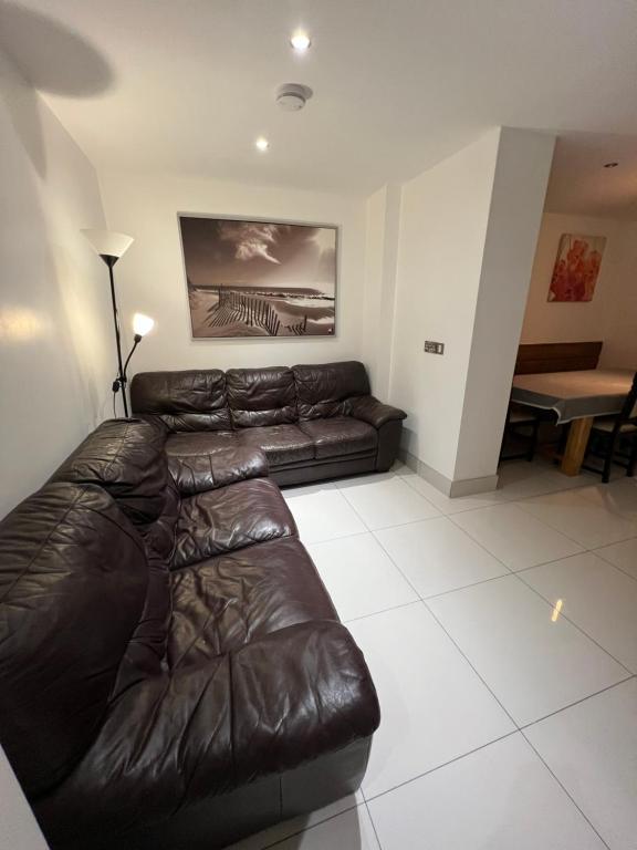 Posezení v ubytování Lovely Dublin Home - Just 15 Mins to City Centre
