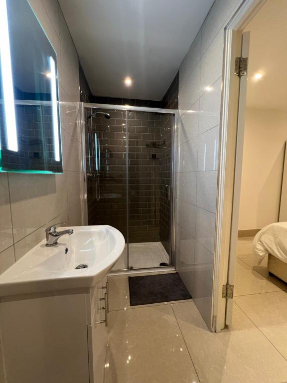 Koupelna v ubytování Lovely Dublin Home - Just 15 Mins to City Centre