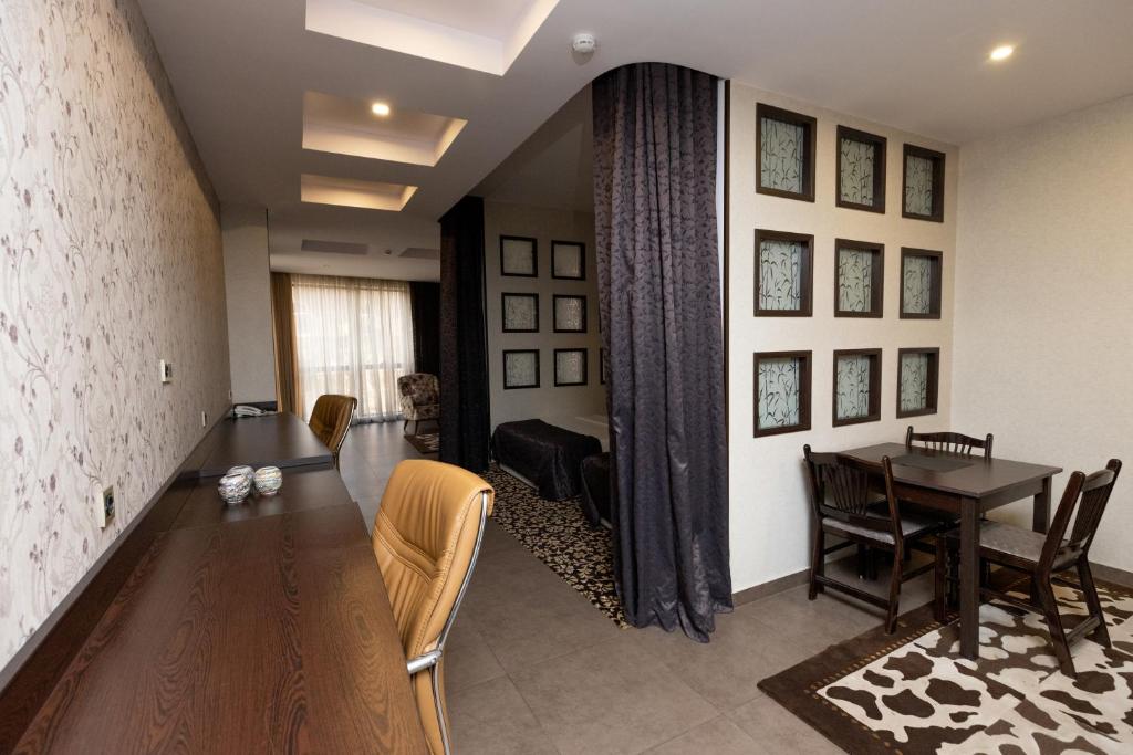 Posezení v ubytování Shirak Hotel