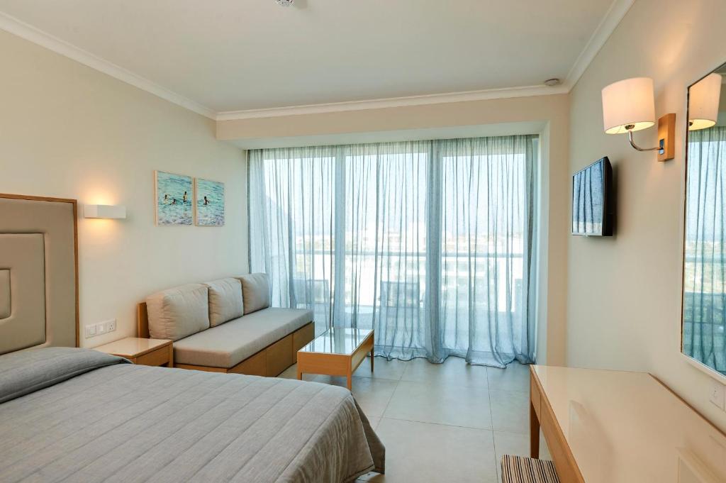 Sunrise Beach Hotel - Side Sea View Room