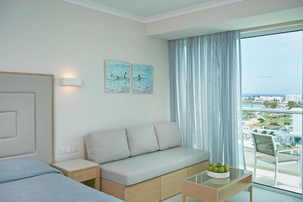Sunrise Beach Hotel - Sea View Room