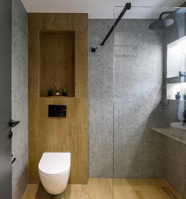 Aristotelian Virtues - Tharros - 1