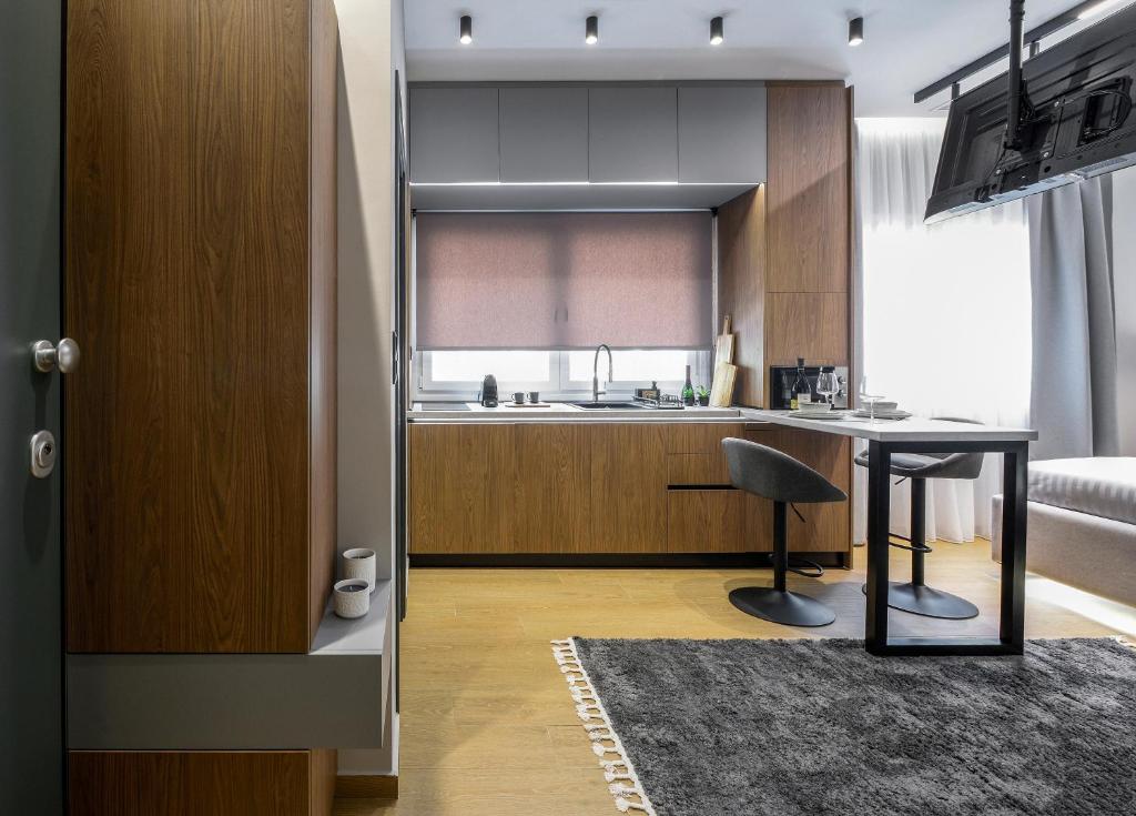 Aristotelian Virtues - Tharros - 16