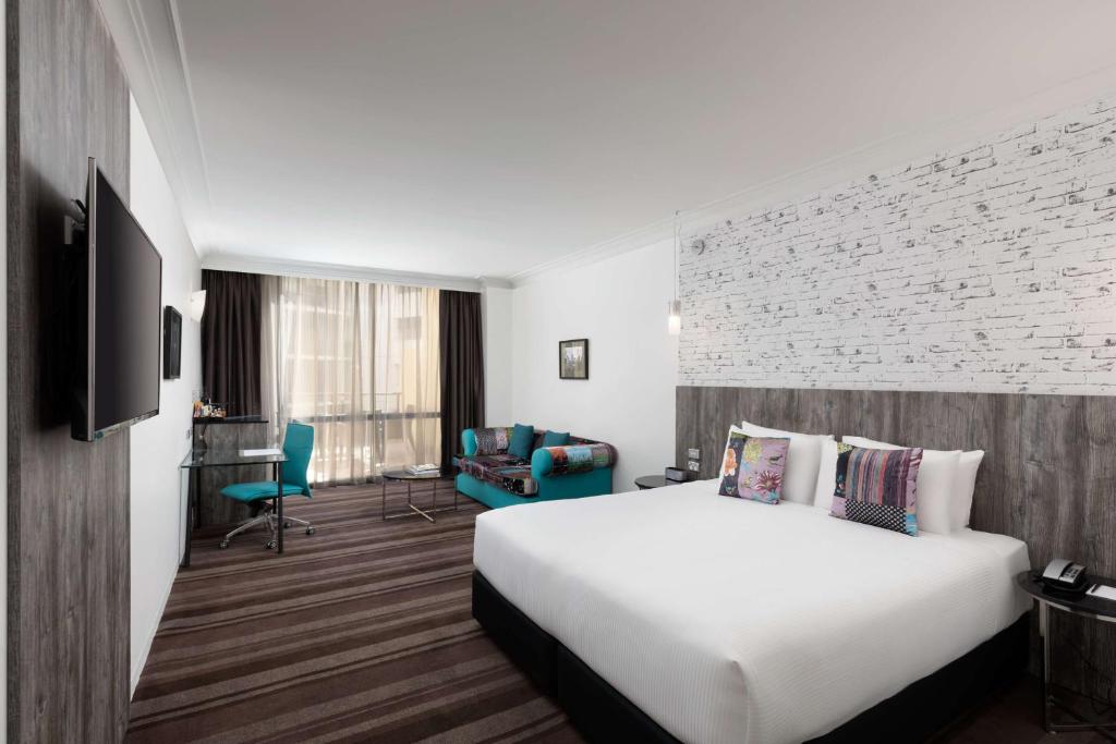 Rydges Sydney Central - Double Or Twin Room With Balcony