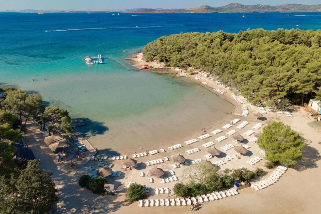 Pine Beach Pakostane - All Inclusive light