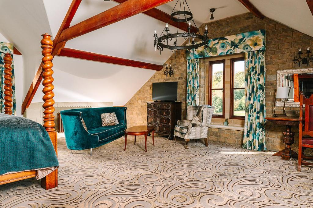 South Lodge - 