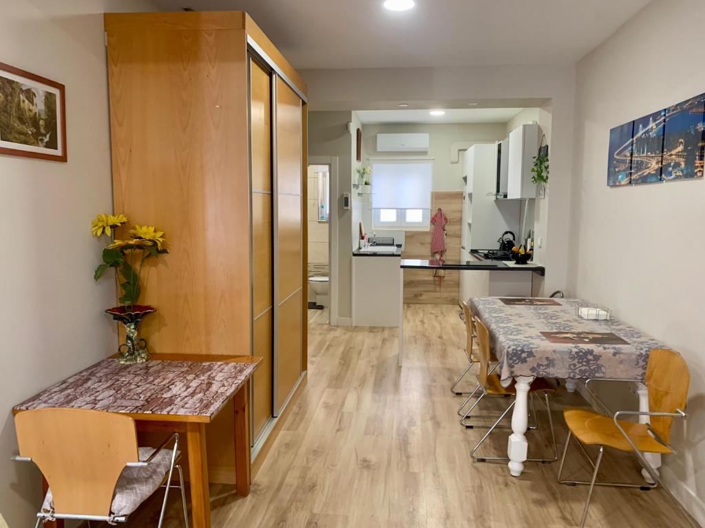 Kuchyň nebo kuchyňský kout v ubytování RuMar2 Apartamento con terraza
