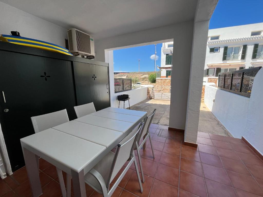 Balkón nebo terasa v ubytování ATALAIA 11 by SOM Menorca