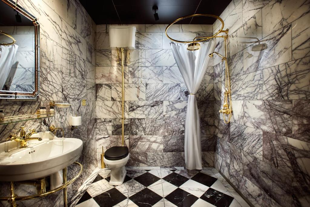 House of Gods Glasgow - Resim 3