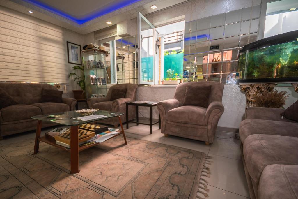 Posezení v ubytování Behram Hotel