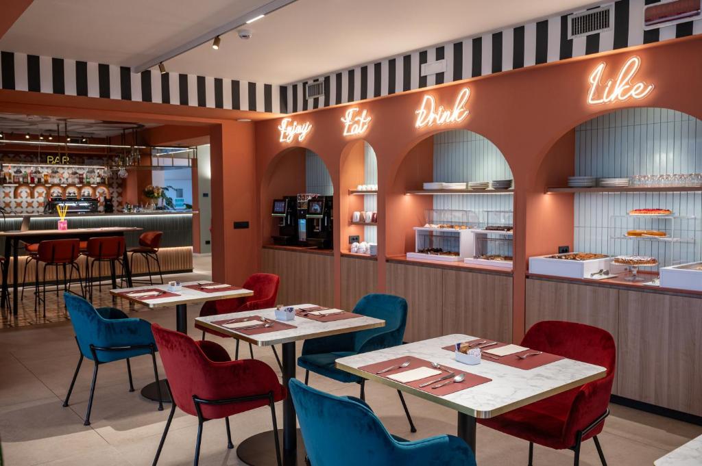 Restaurace v ubytování Bleis Hotel