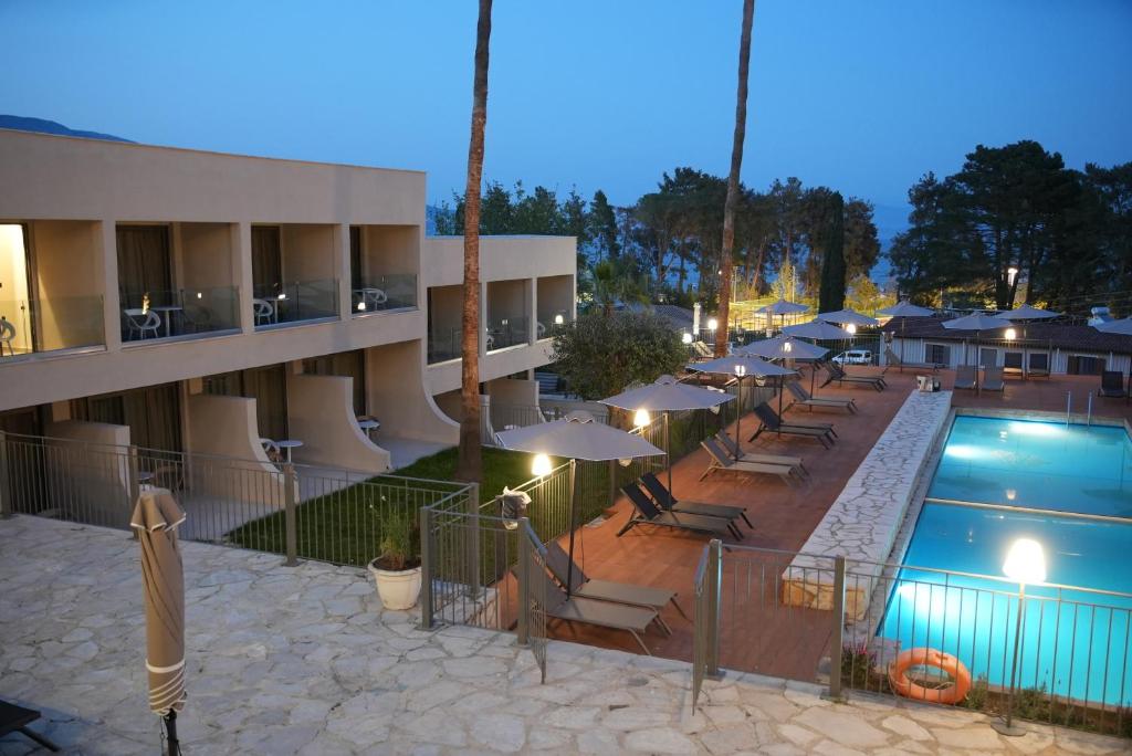 Bazén v ubytování Iolida Corfu Resort & Spa by Smile Hotels nebo v jeho okolí