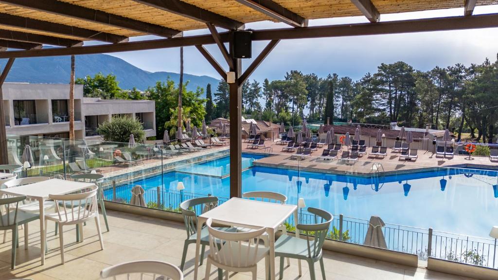 Bazén v ubytování Iolida Corfu Resort & Spa by Smile Hotels nebo v jeho okolí