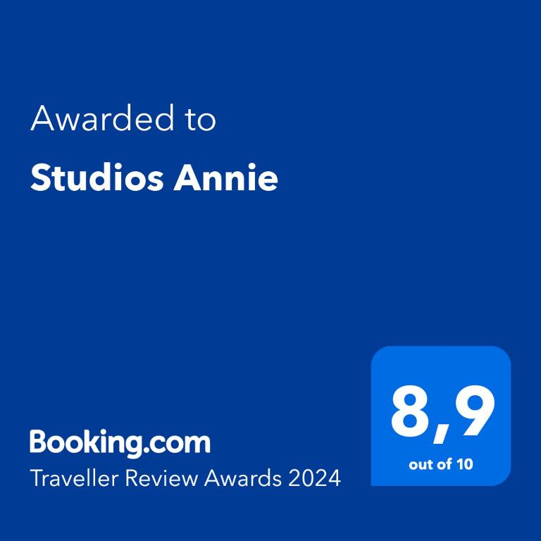 Certifikát, hodnocení, plakát nebo jiný dokument vystavený v ubytování Studios Annie