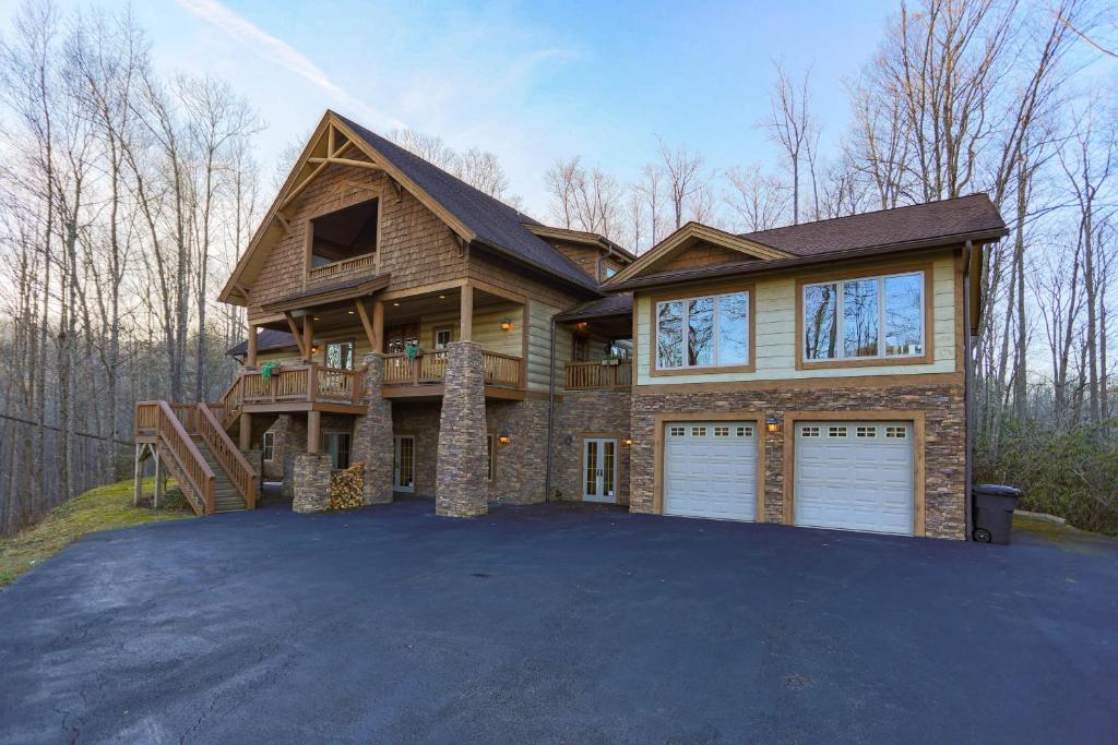 The Lodge at Twin Rivers, Boone (updated prices 2024)