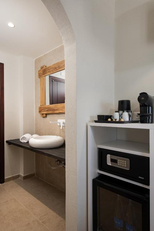 The Noverian Bios Santorini - 9