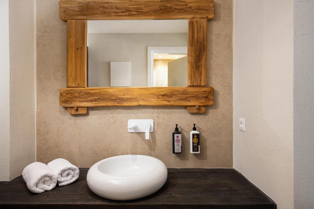 The Noverian Bios Santorini - 10