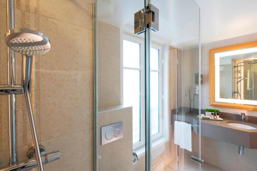 Hôtel Le Relais des Halles - Resim 29