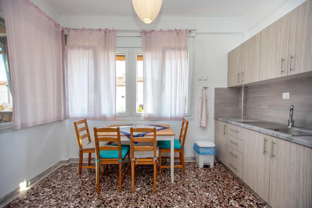 T H E BERLIN Studios and Suites - 13