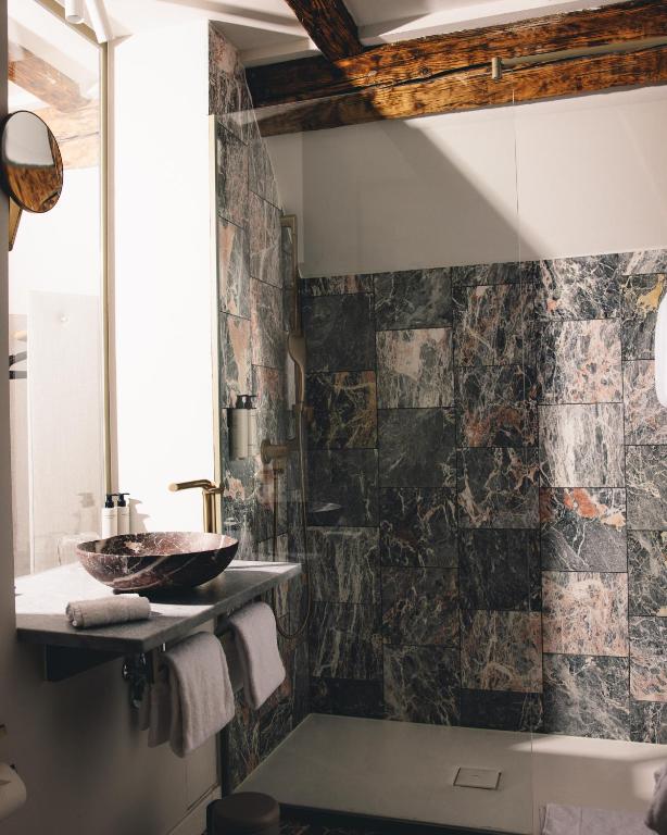 Kai 36 - Hotel zwischen Fels und Fluss - 9