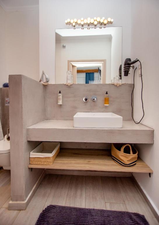 T H E BERLIN Studios and Suites - 15