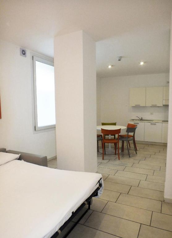 BB Hotels Aparthotel Visconti - Resim 30