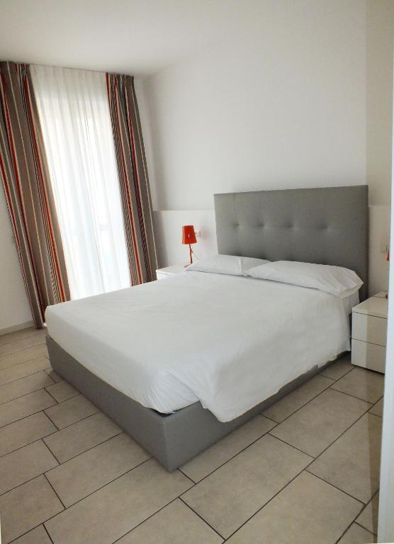 BB Hotels Aparthotel Visconti - Resim 35