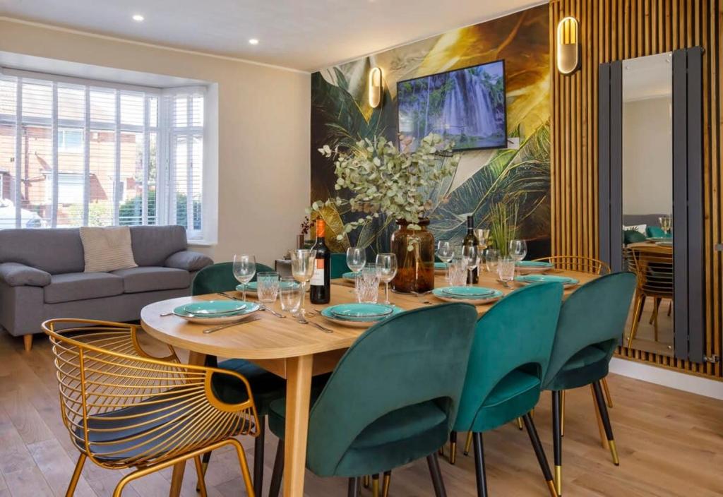 Posezení v ubytování The Dodsworth modern 4 bedroom house, sleeps 8