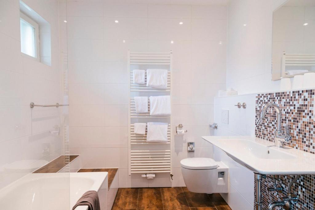 Hotel Villa Solln - free parking - Resim 41