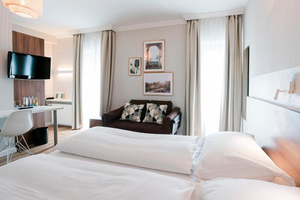 Hotel Villa Solln - free parking - Resim 2