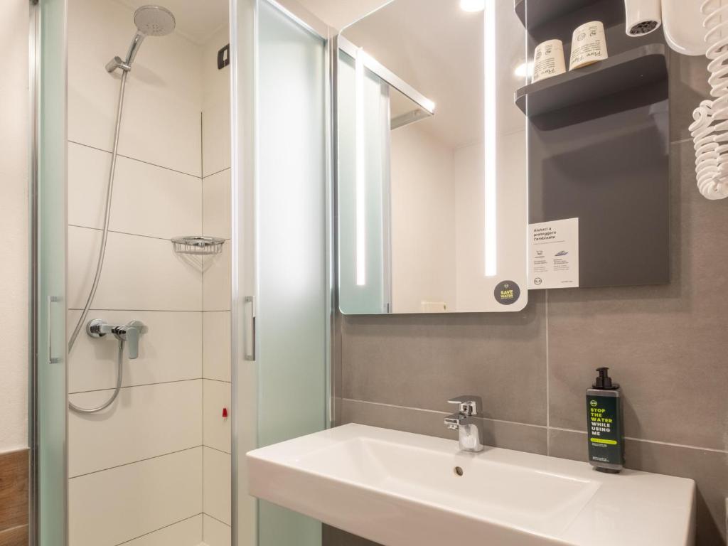 Koupelna v ubytování B&B HOTEL Mantova