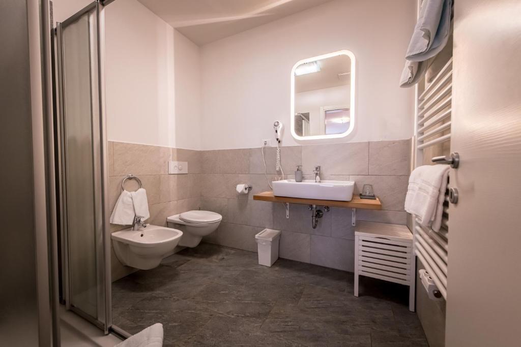 Am Schloss Guest House - Quarto Duplo Com Banheiro Privativo