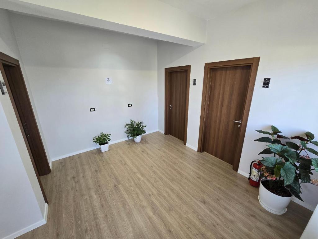 Foto de la galeria de Hotel Aleks a Shkodër