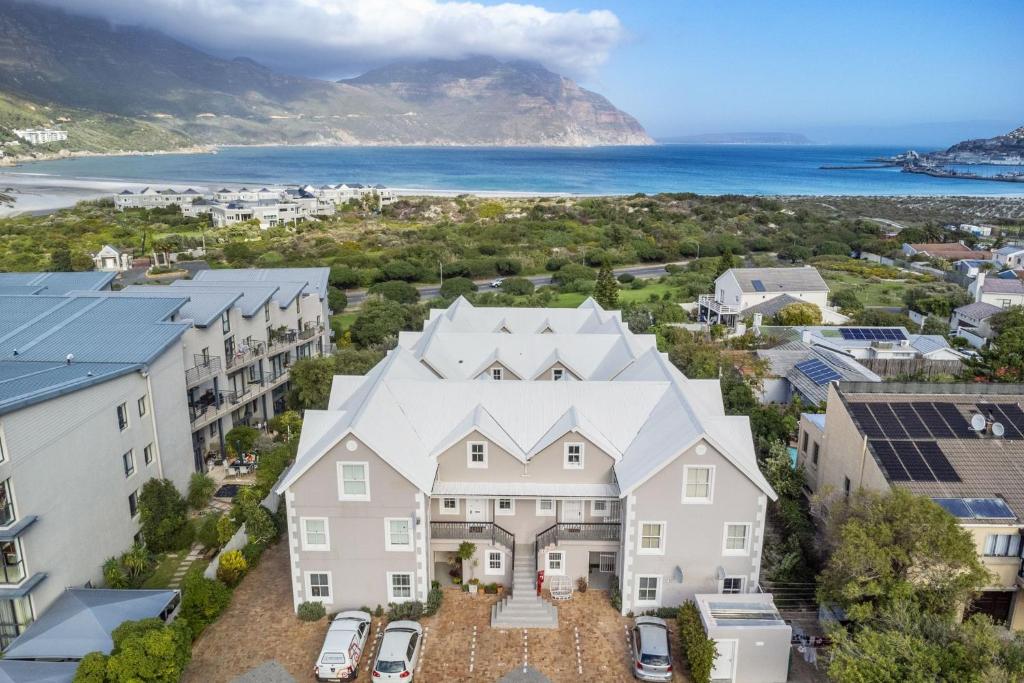 Summerville 20 by Host Agents, Cape Town (updated prices 2024)