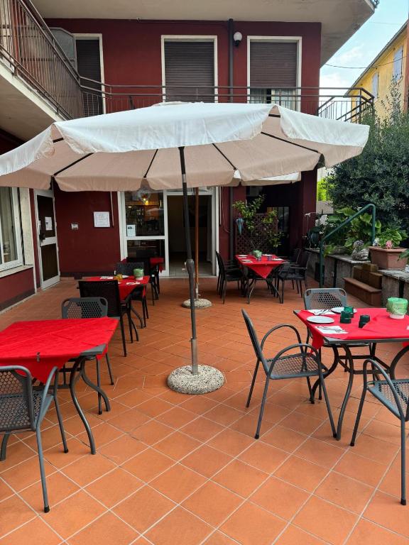 Restaurace v ubytování Hotel Garnì Capinera
