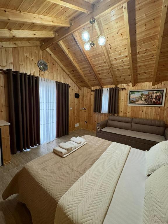 Guest House Argjiro Castle - 豪华套房