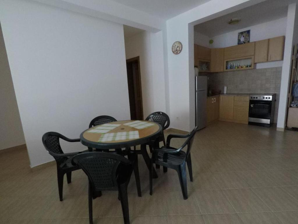 Kuchyň nebo kuchyňský kout v ubytování Apartman Jelena