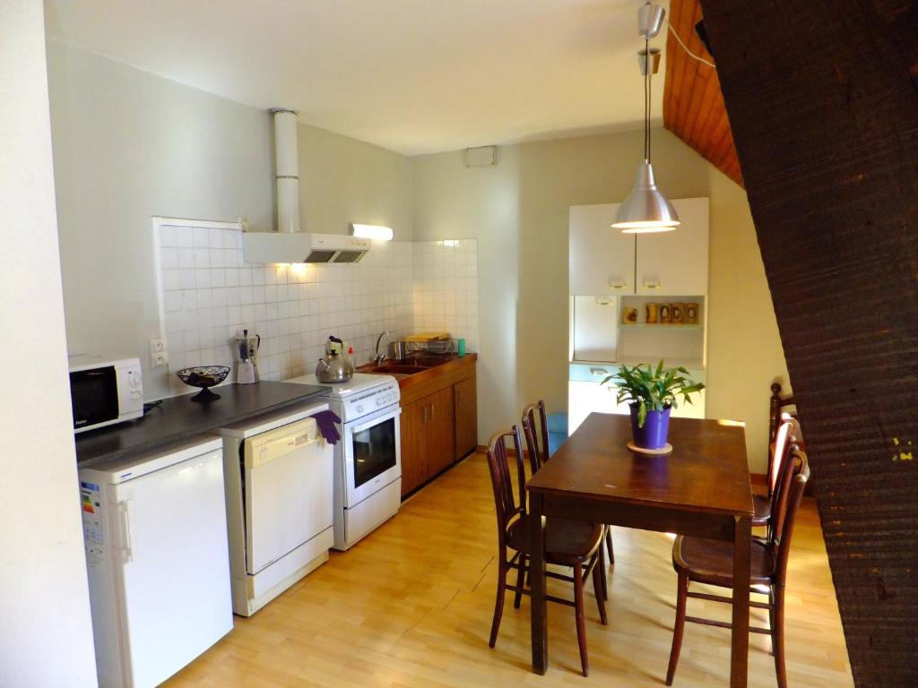 Hôtel Les Templiers - Apartment ( 4 Adults)