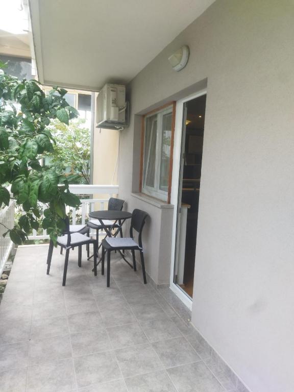 Balkón alebo terasa v ubytovaní Apartment Petar - 20 meters from the Beach