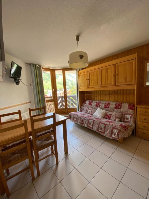 Postel nebo postele na pokoji v ubytování 1 Bedroom appt with beautiful views