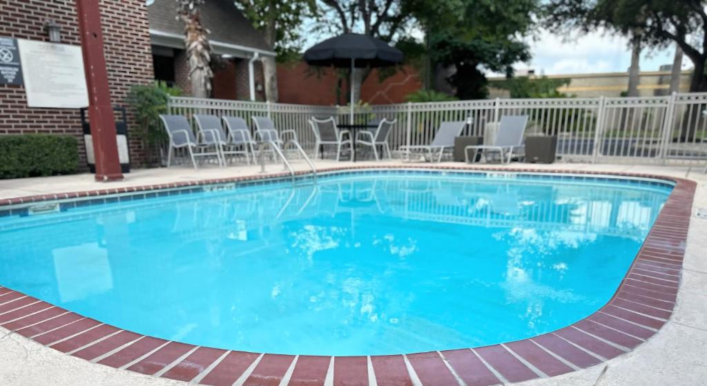 Fairfield Inn & Suites by Marriott San Antonio Downtown/Market Square photo