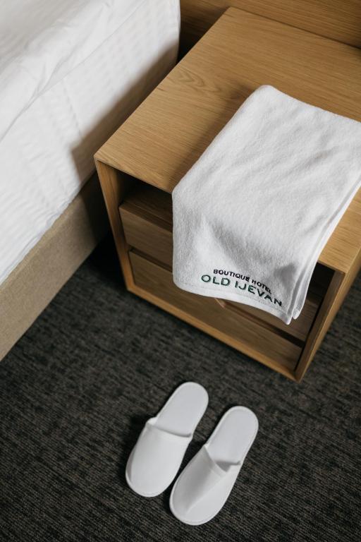 Postel nebo postele na pokoji v ubytování Old Ijevan Boutique Hotel