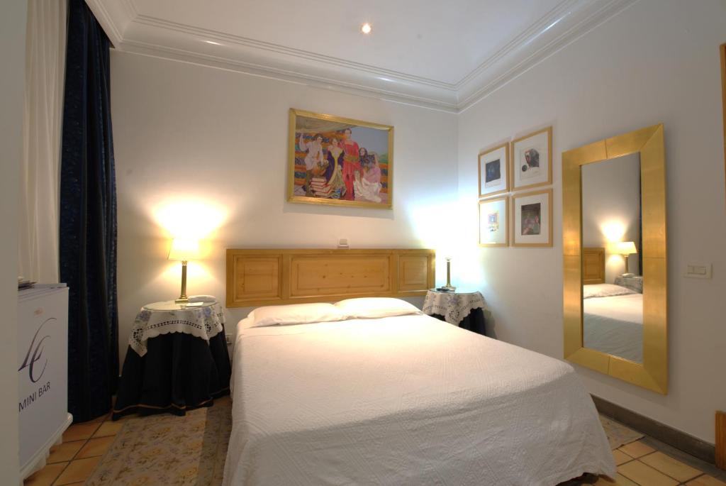 Hotel Locanda Cairoli - Resim 22