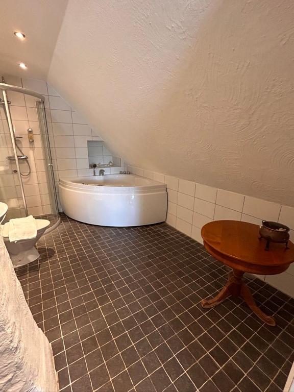 Koupelna v ubytování Skivarps Gästgivaregård