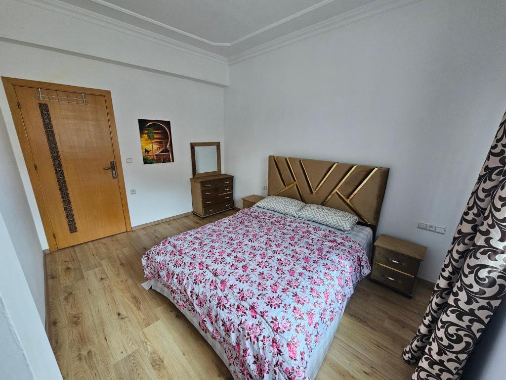 Voodi või voodid majutusasutuse Eftalya Hostel Tanger toas