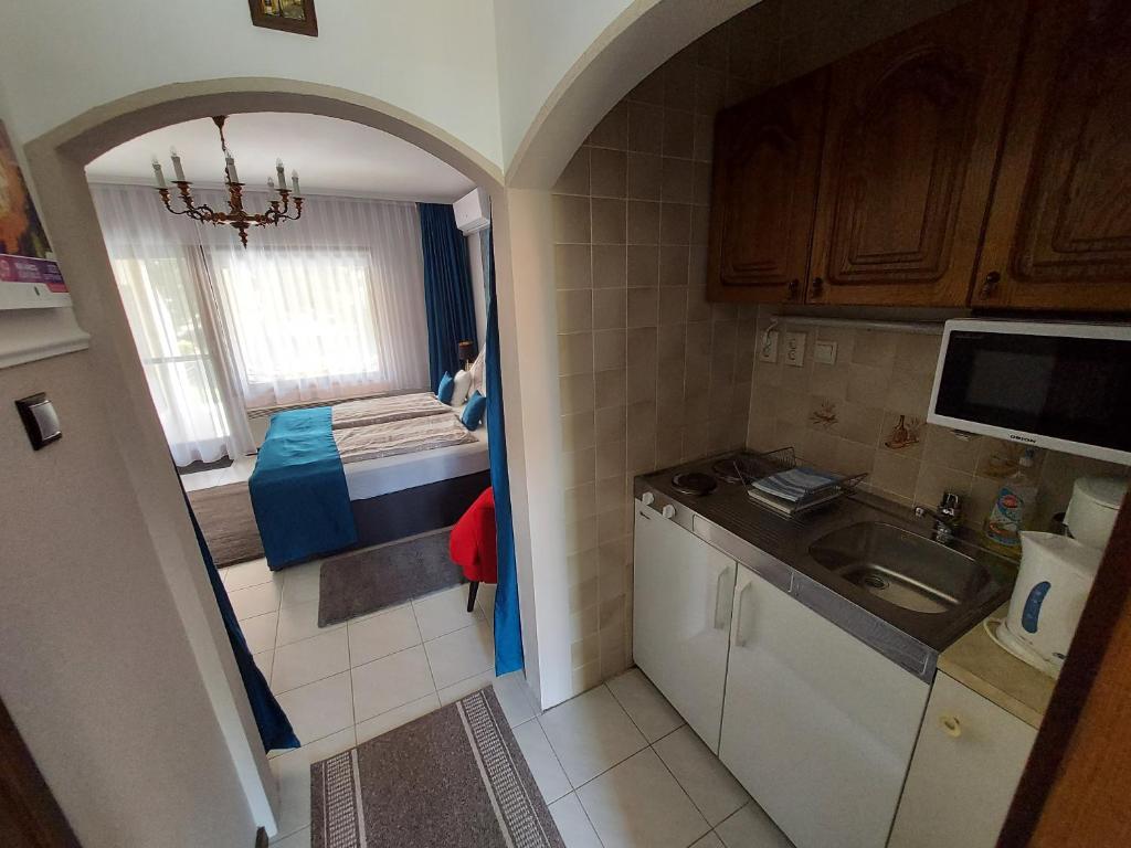 Kuchnia lub aneks kuchenny w obiekcie Titi Boutique Apartmanok