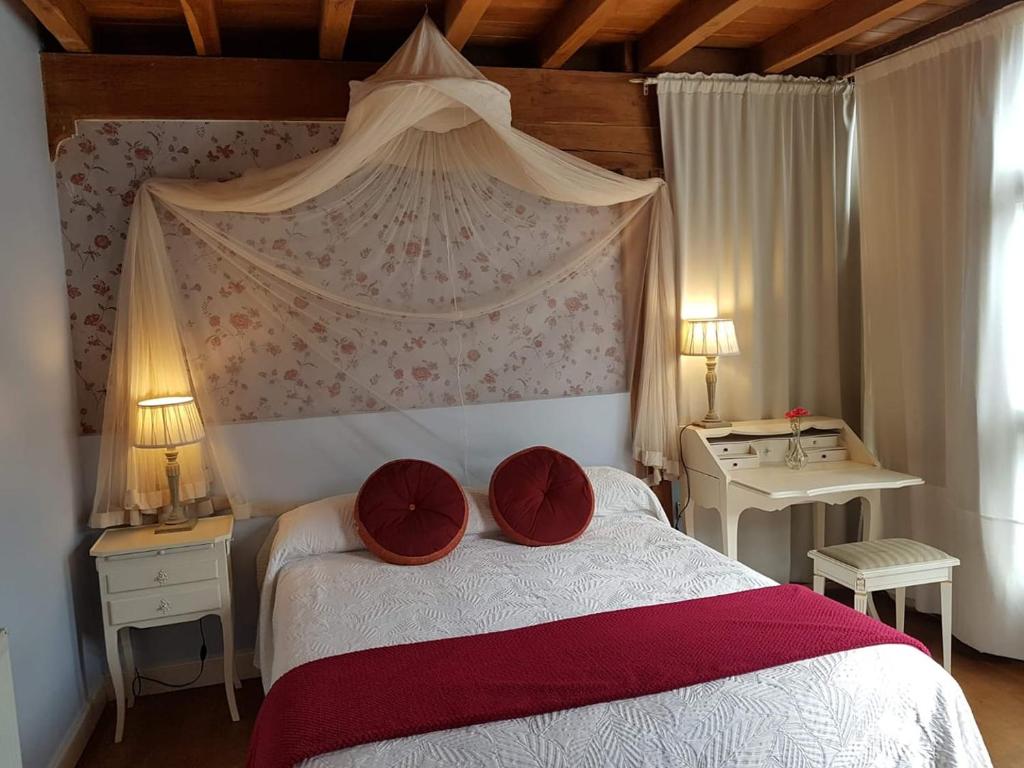Postel nebo postele na pokoji v ubytování Agua Viva Eco H Wellness Castro Urdiales