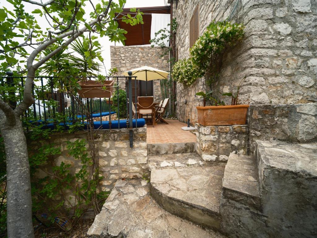 Um jardim em LA FINESTRA SUL MARE - Antonella Apartment