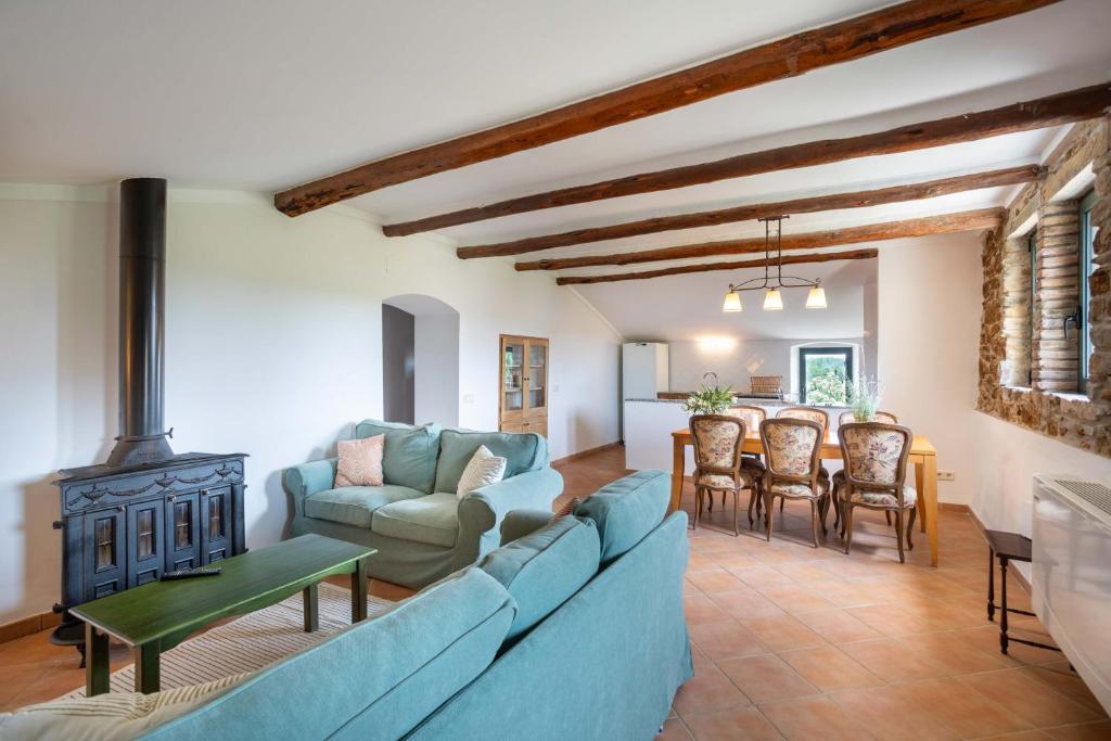 Can Muní - Three-Bedroom House